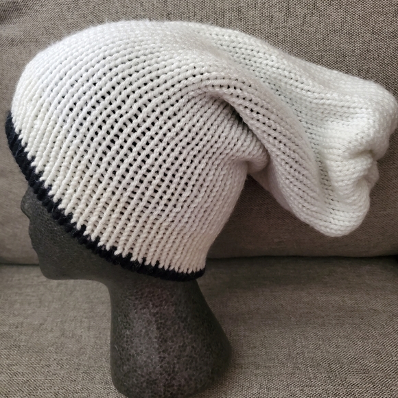 Child Reversible Handmade Unisex Beanie - Picture 2 of 3